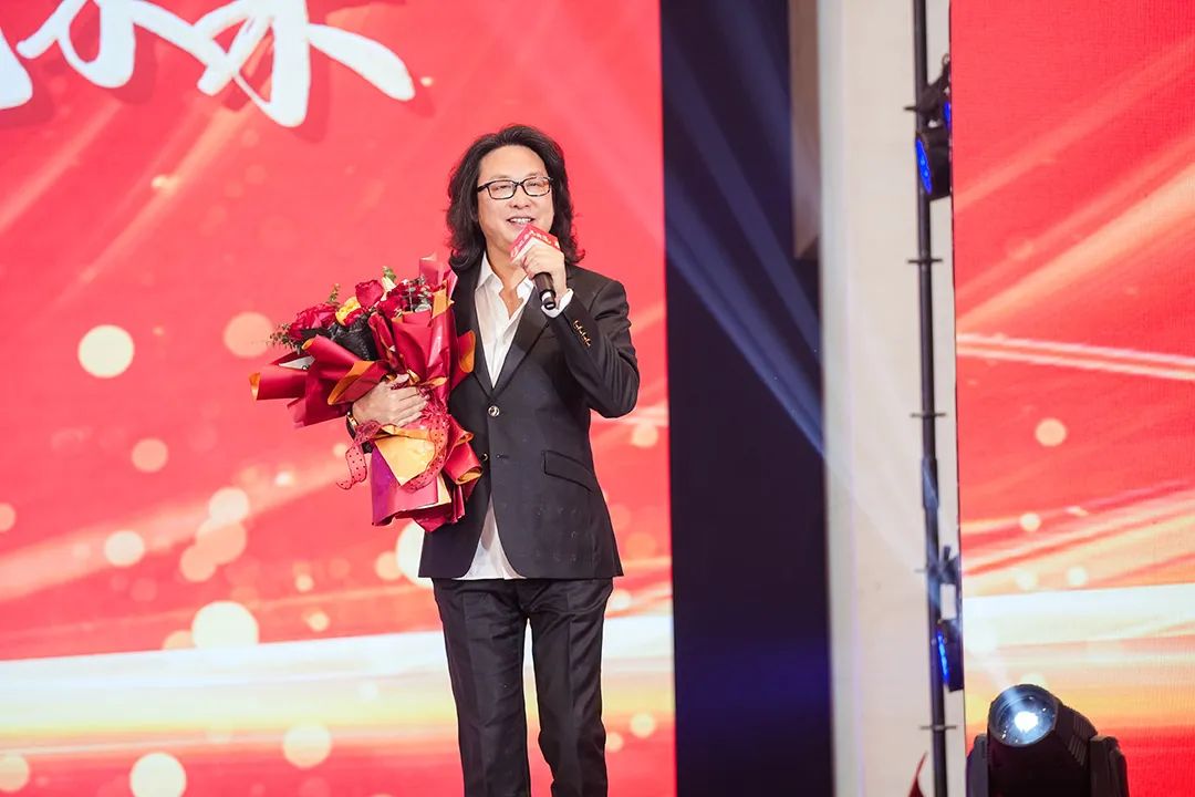 靈蟒賀歲，華章共啟 | 迅鐳激光2024年度工作總結(jié)會(huì)議暨年終盛典圓滿舉行！(圖20)