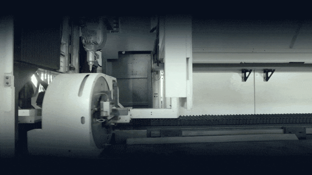 兩卡盤(pán)夾持切割時(shí)，小型管材甩動(dòng)嚴(yán)重怎么辦？迅鐳激光教你兩招，精準(zhǔn)切割不再難！(圖7)